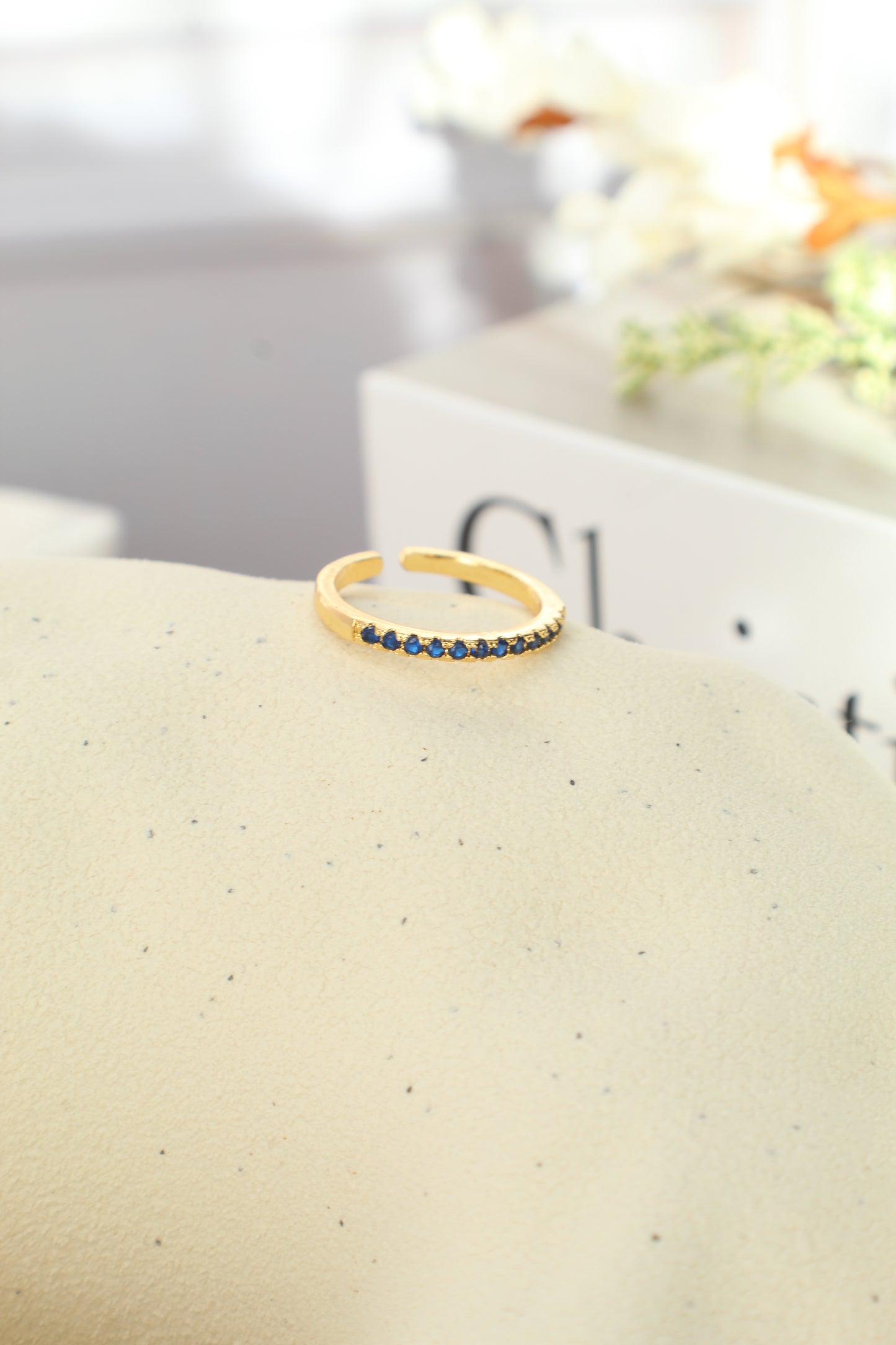 Anillos de piedra minimalistas