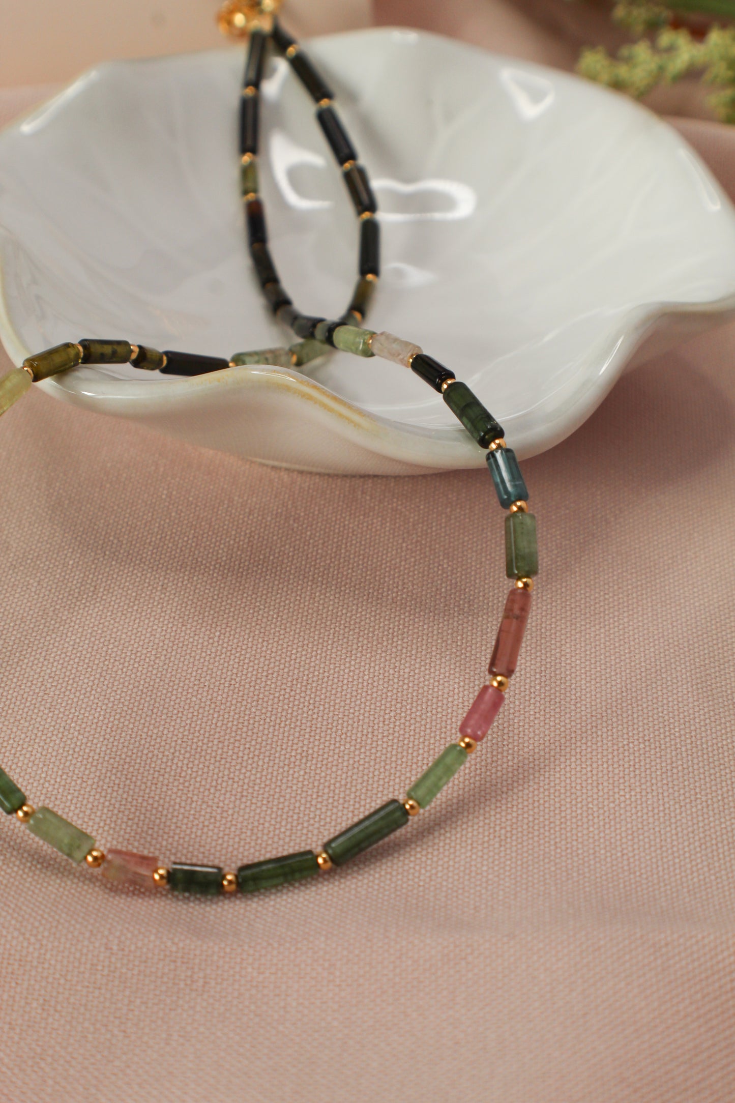 Collar cilíndrico de turmalina