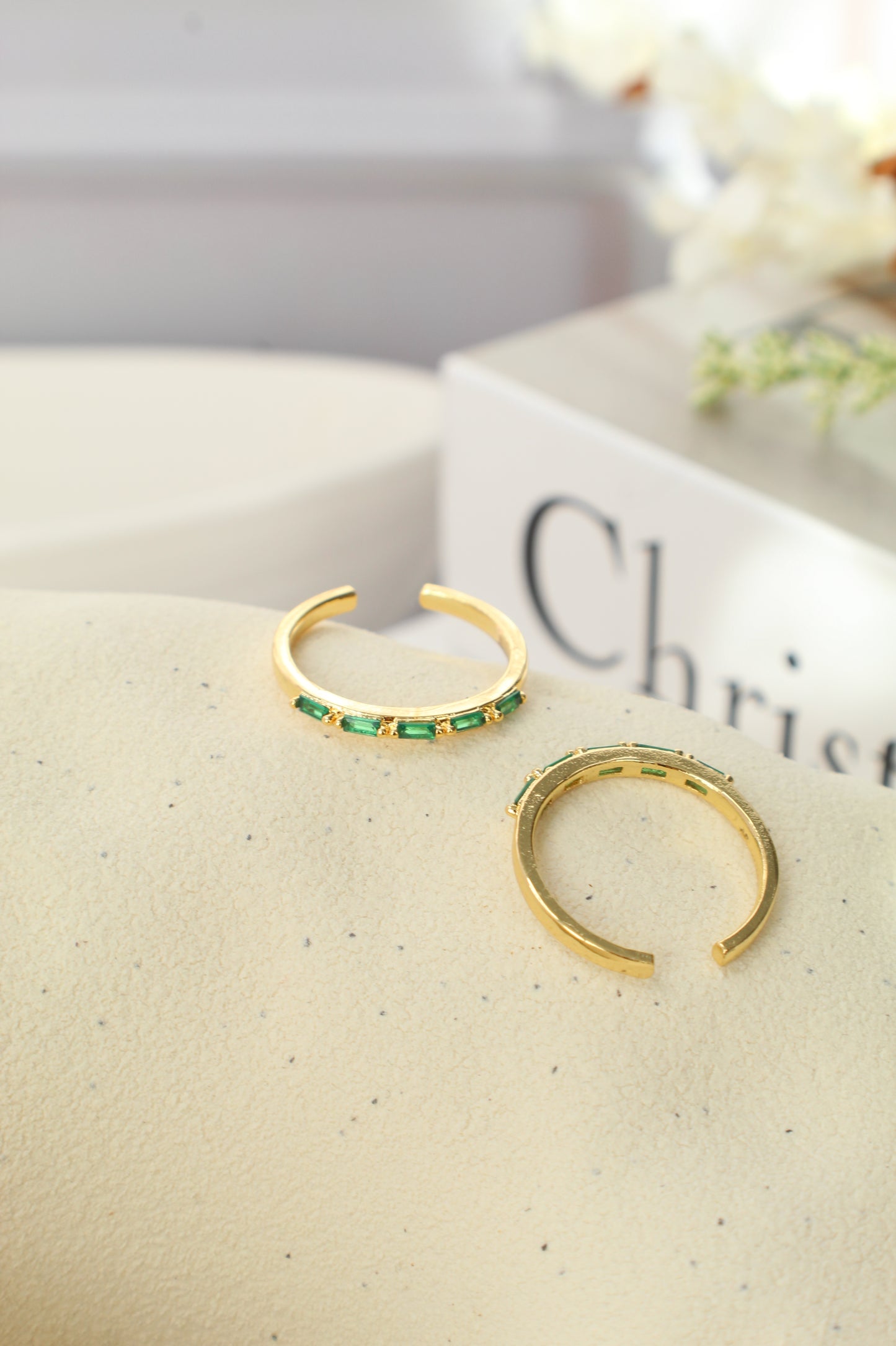 Anillos de piedra minimalistas