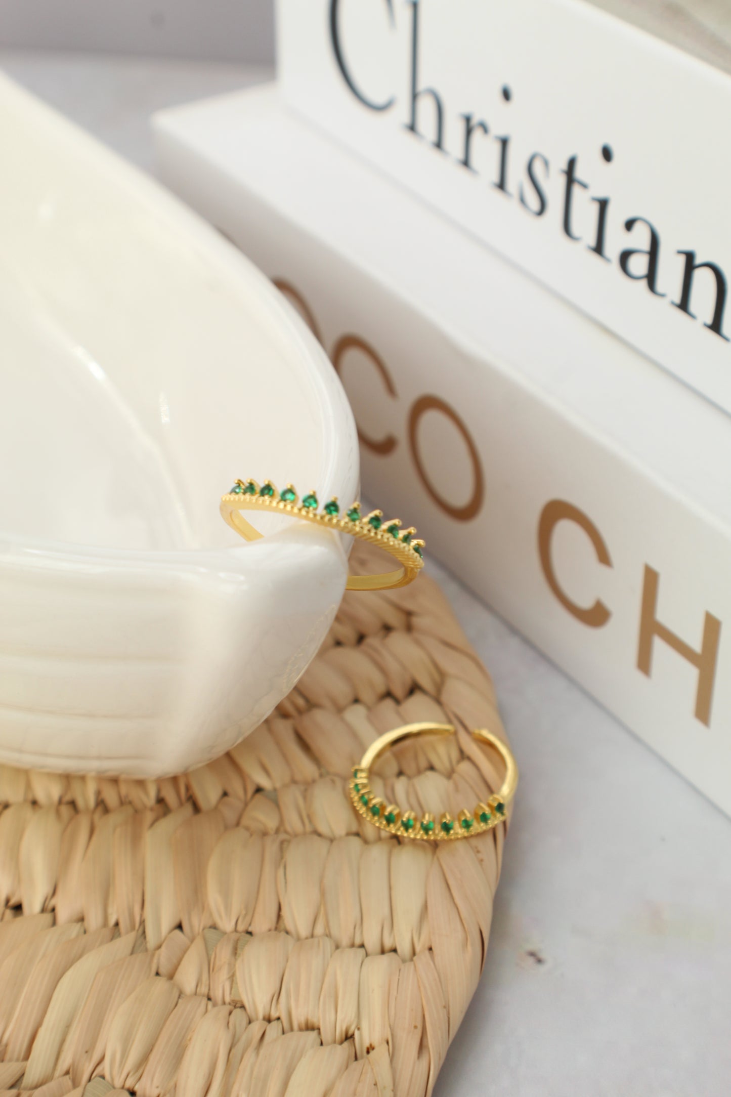 Anillos de piedra minimalistas