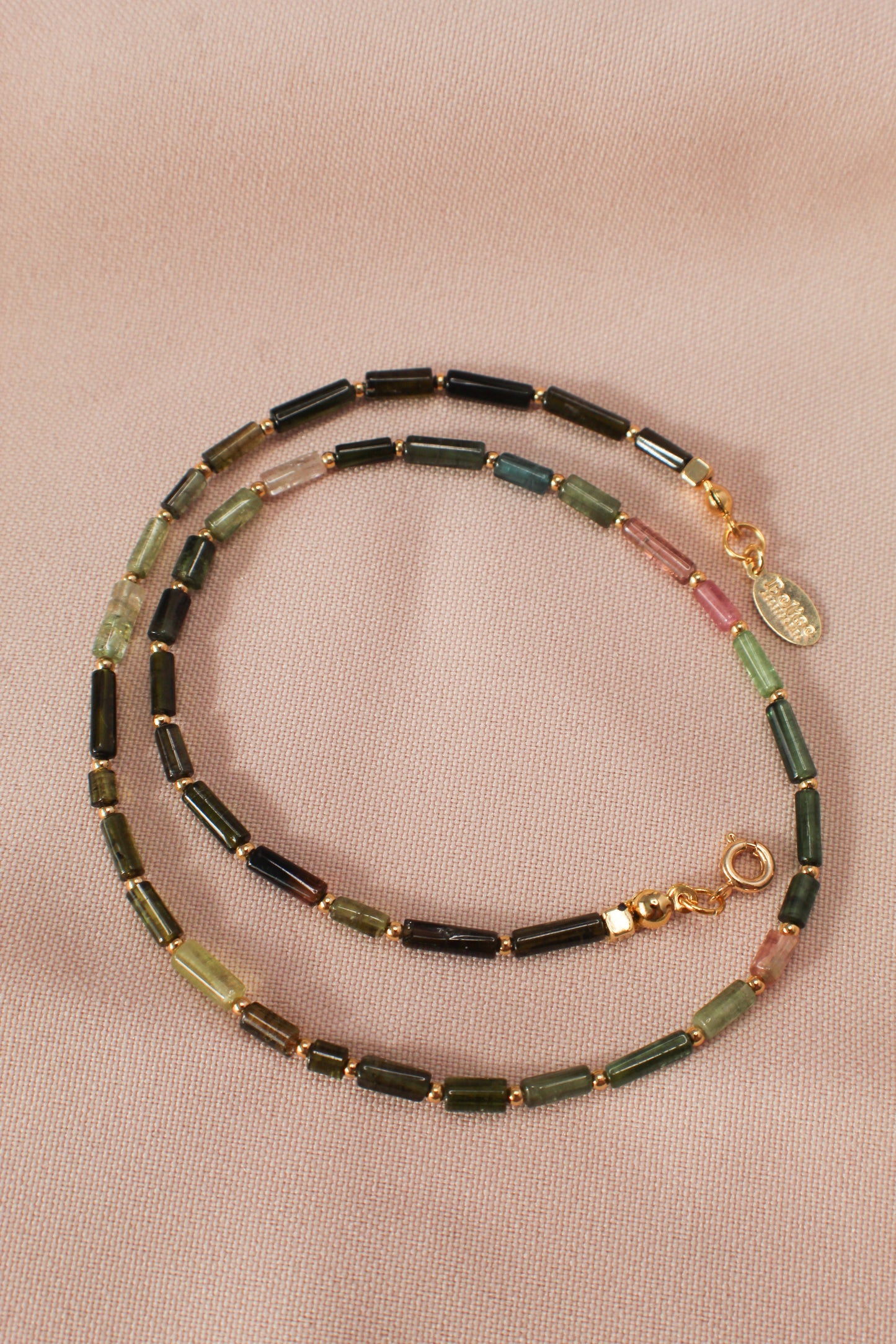 Collar cilíndrico de turmalina