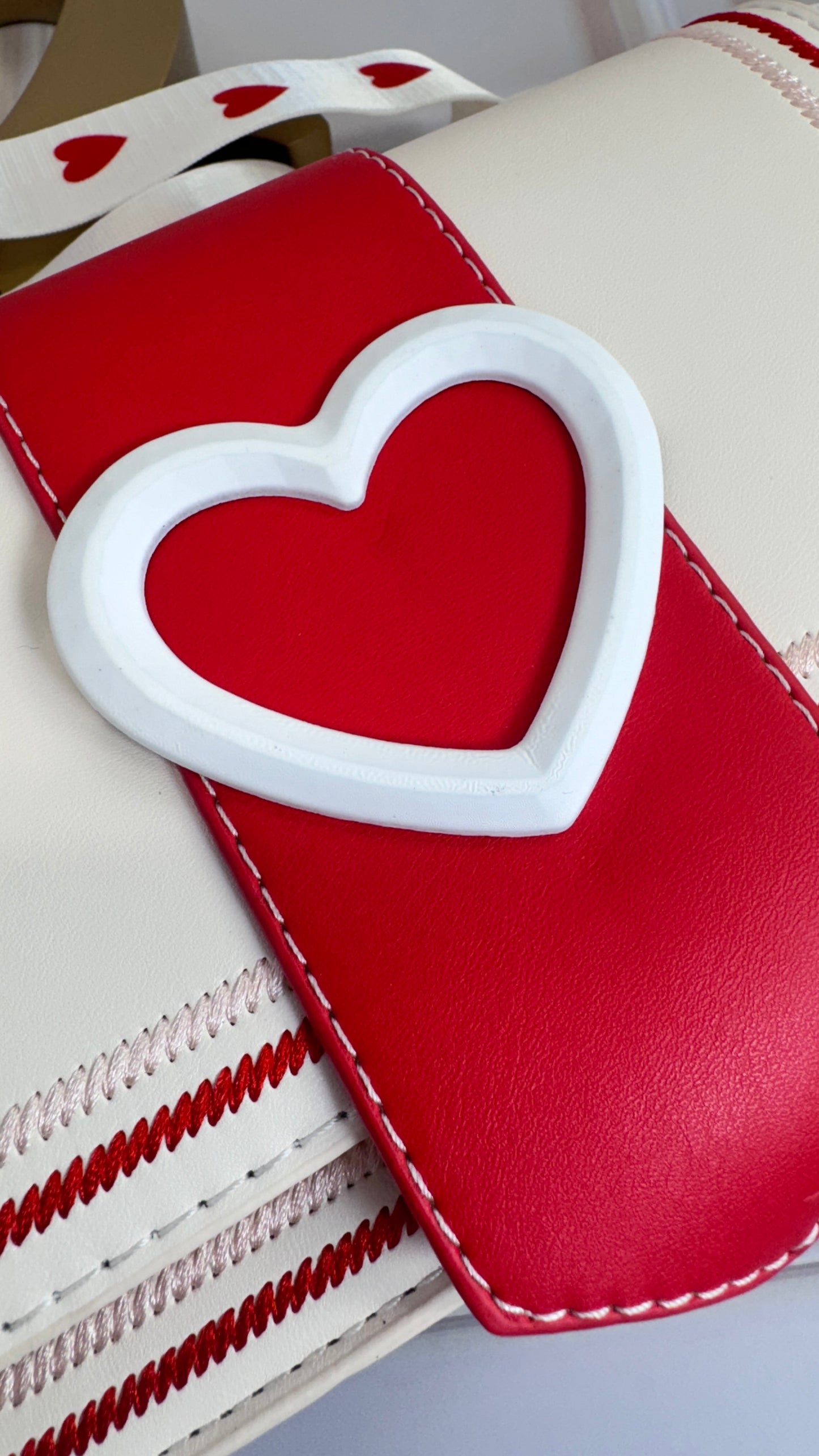 Bolso Corazon Design - Rojo y Beige