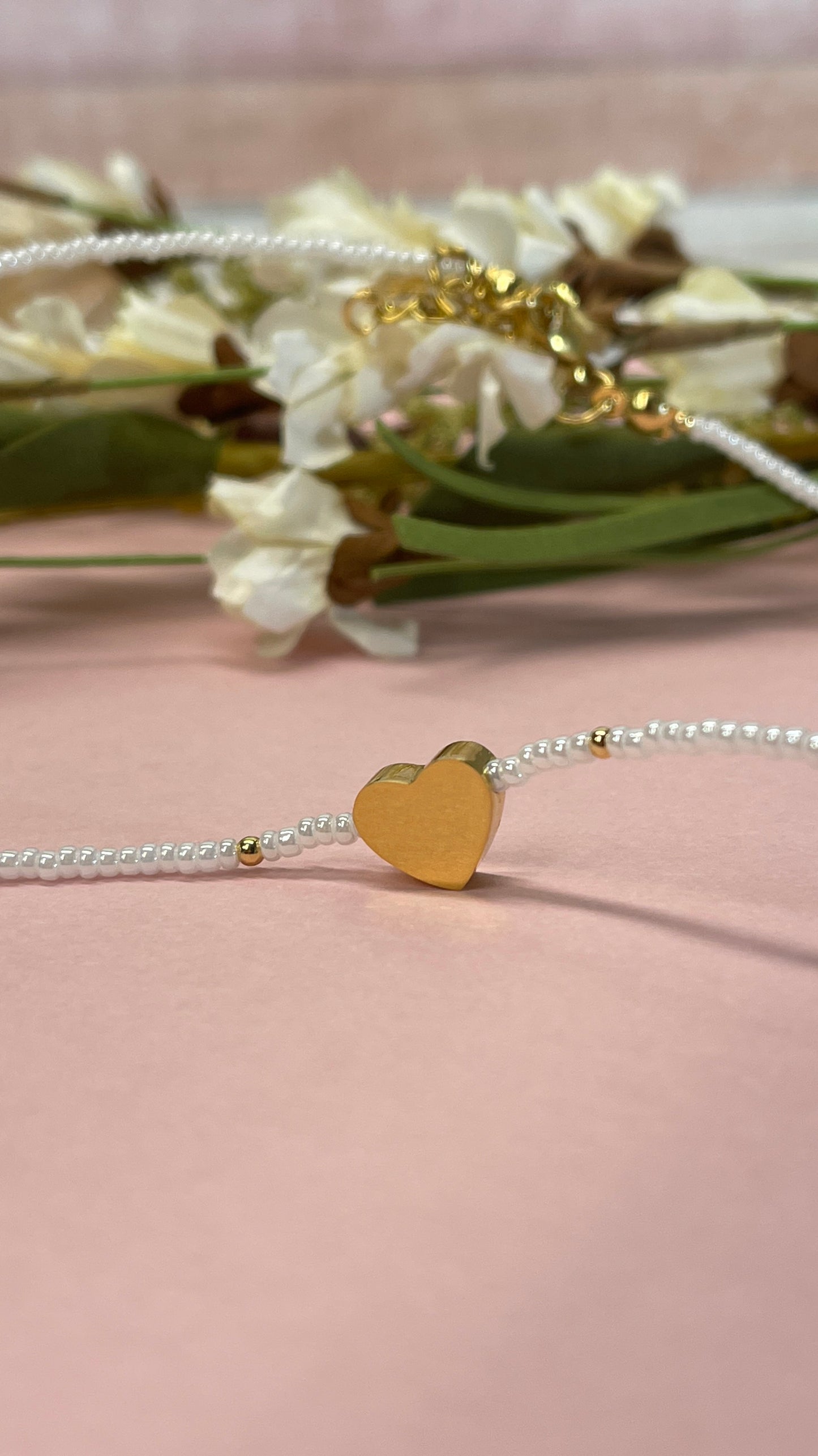 Amorรญo Chocker Necklace