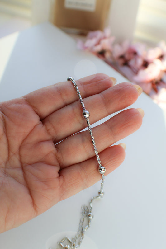 Beads & Small Links Silver Chain - (Charmanía)