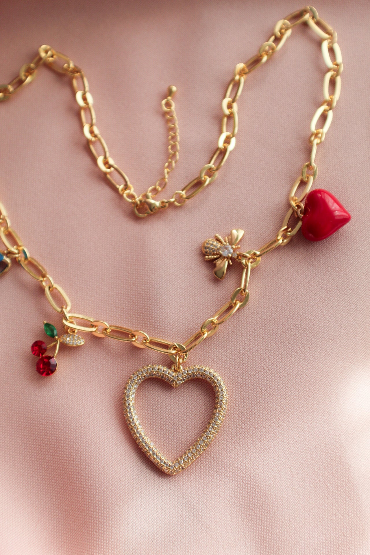 Collar de cadena con 5 dijes