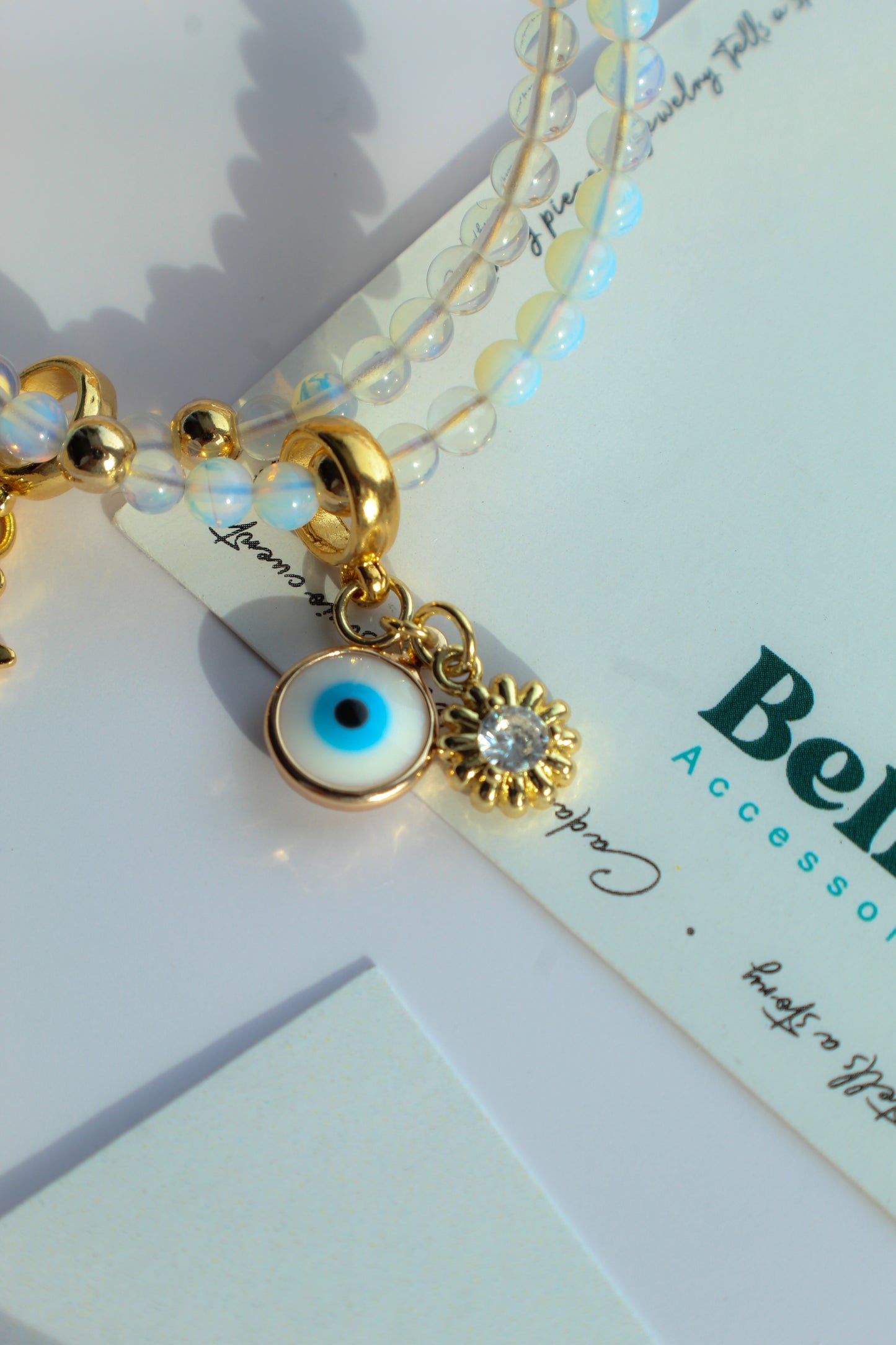 Pulsera de piedra de ópalo con resplandor divino