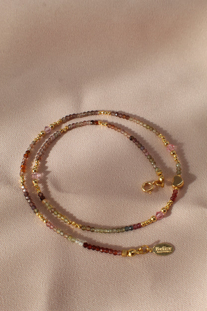 Collar de granate y zafiro
