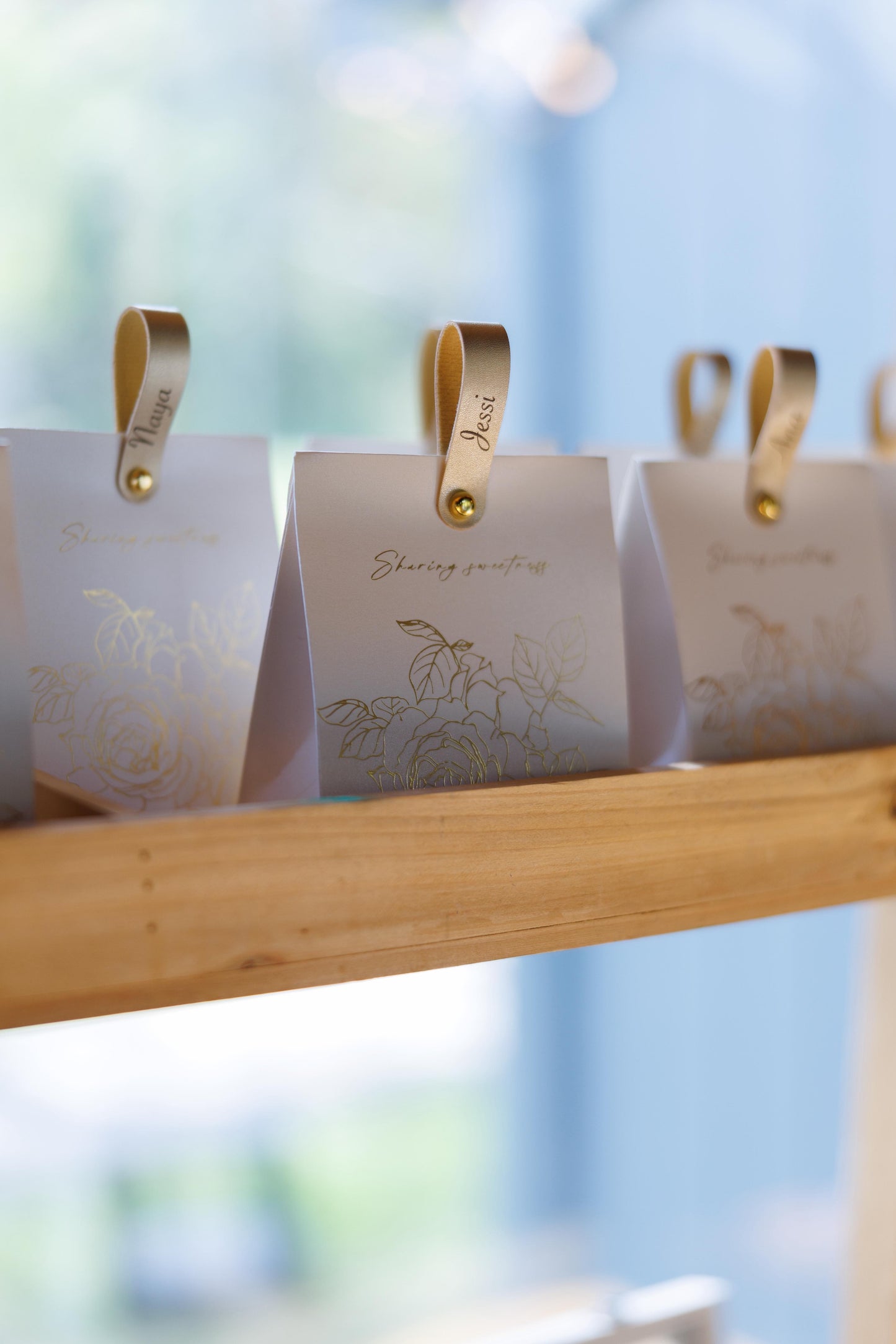 Glam Trolley - Personalized Jewelry Experience for Events