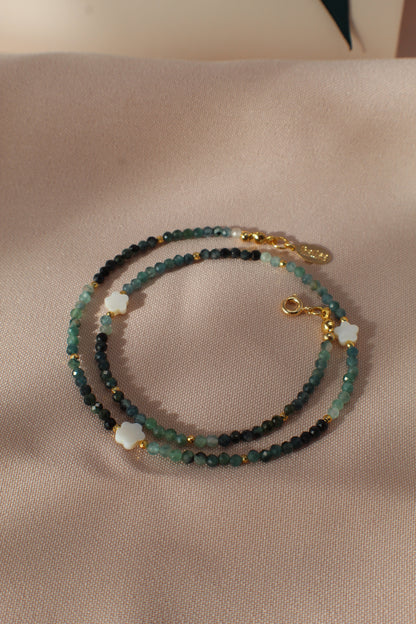 Collar de piedra apatita