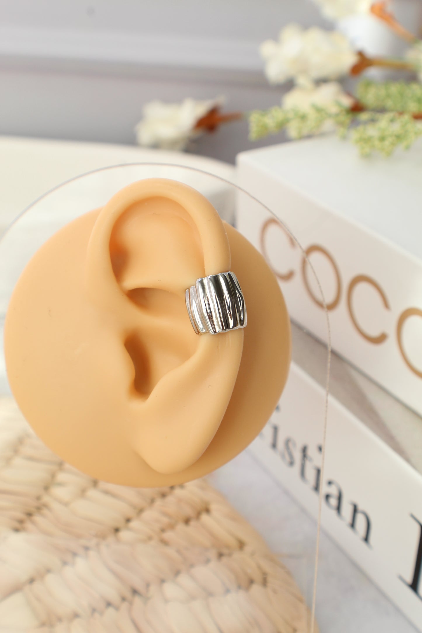 Puño de oreja grueso con textura