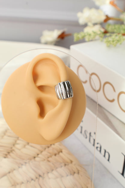 Puño de oreja grueso con textura