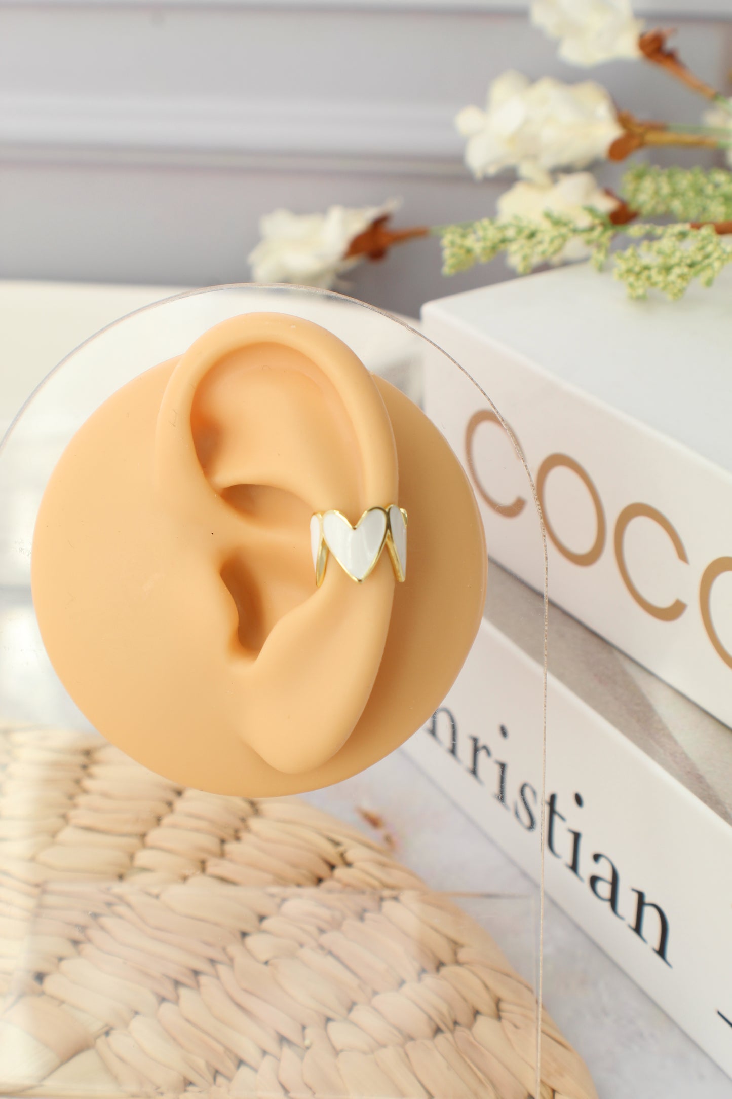 Pendiente de oreja con forma de corazón