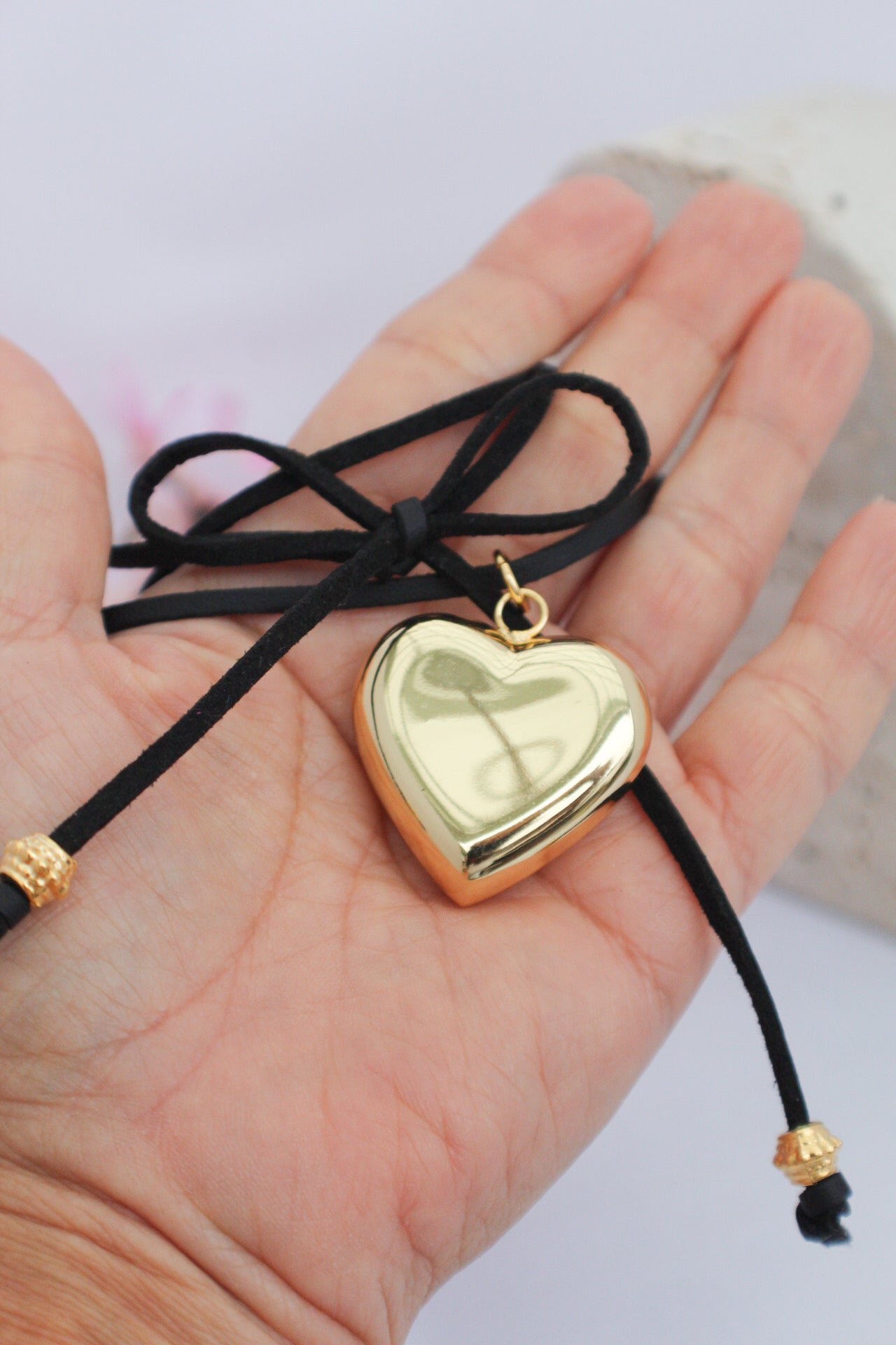 Collar de corazón personalizable en cuero