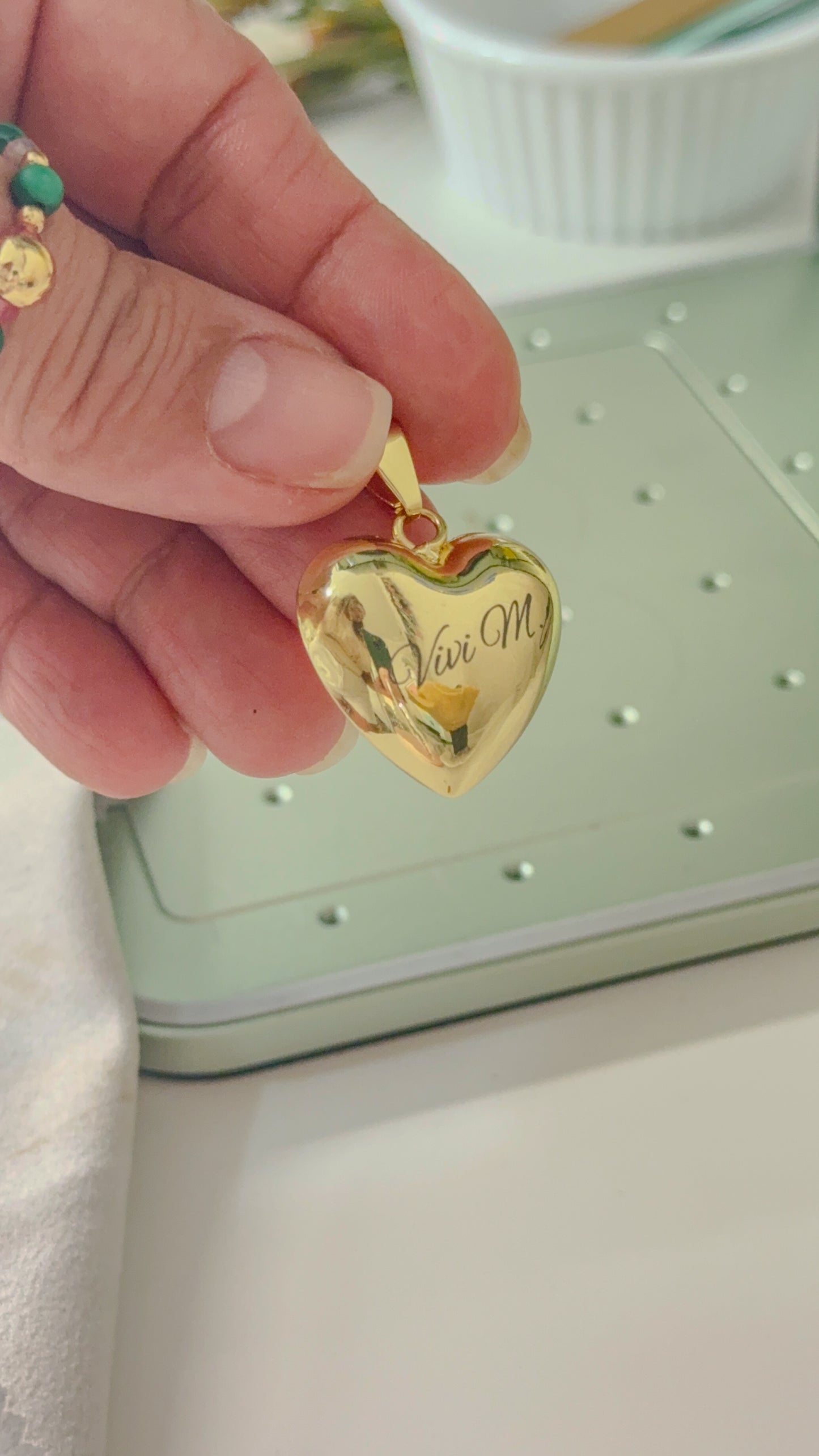 Collar con dije de corazón inspirado en ti