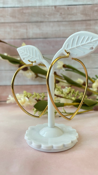 Laura Hoops