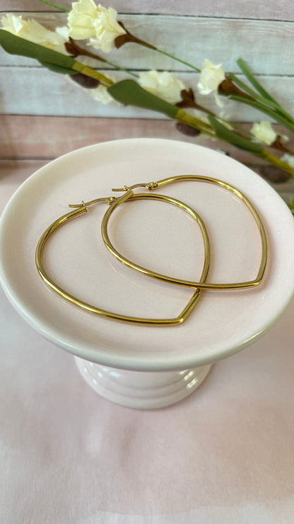 Laura Hoops